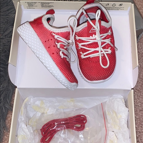 PHARRELL WILLIAMS ADIDAS